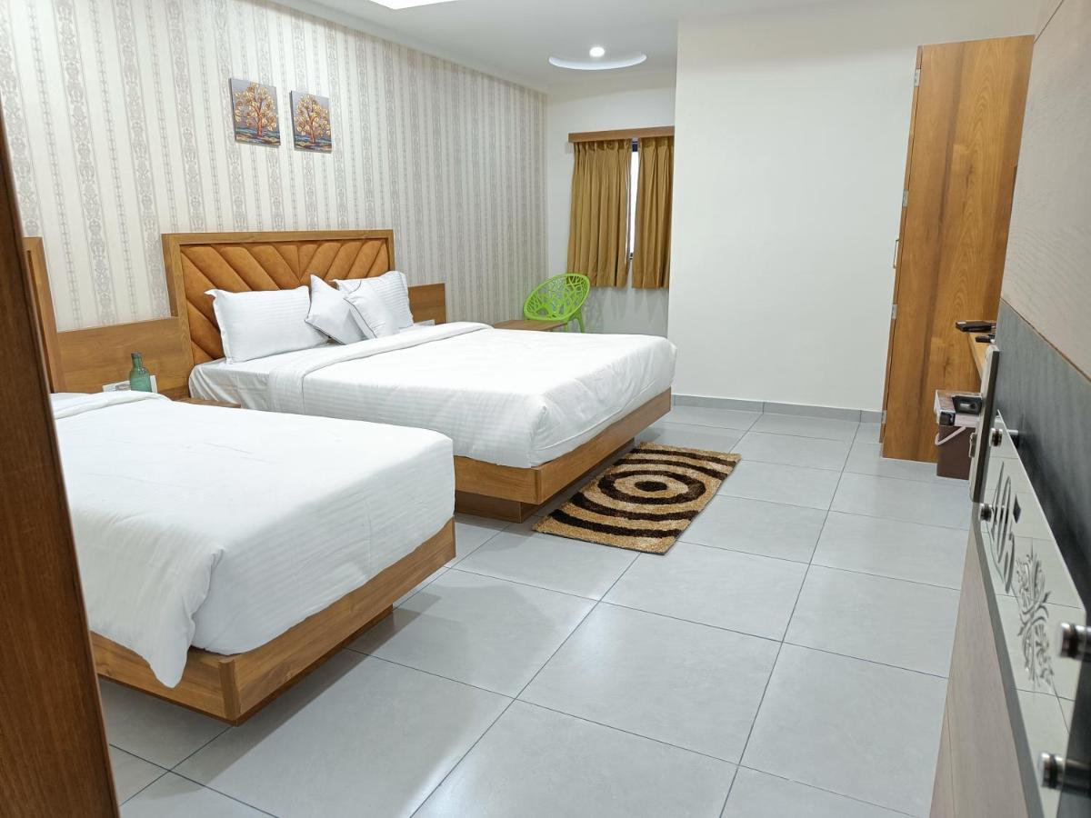 Hotel Lotus Anand Exterior photo