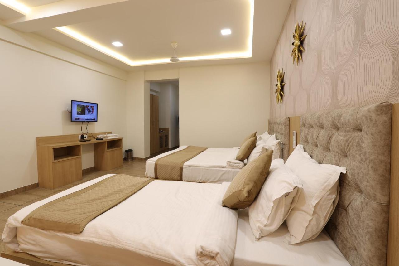 Hotel Lotus Anand Exterior photo